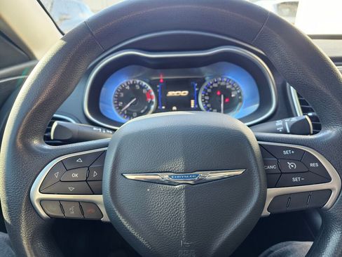 Used 2015 Chrysler 200 LX image 20