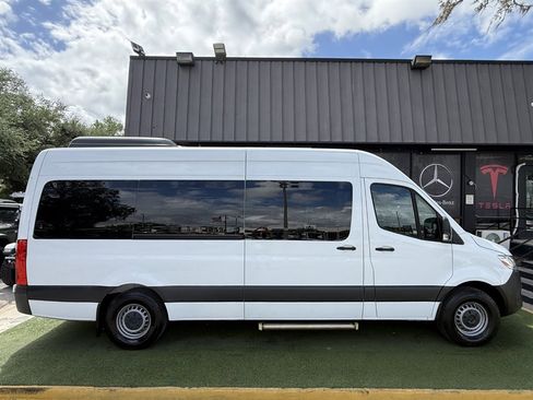 Used 2021 Mercedes-Benz Sprinter 2500 image 8