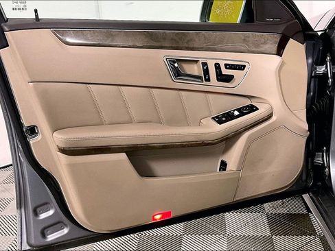 Used 2011 Mercedes-Benz E 350 4MATIC Wagon image 22
