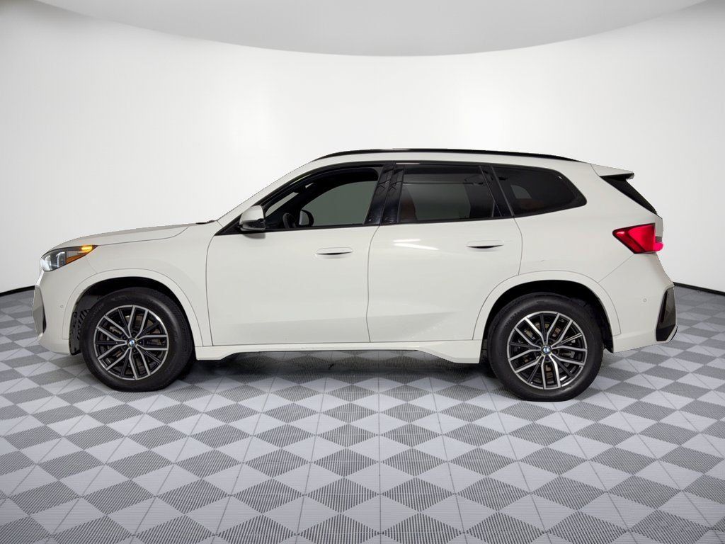 Certified 2023 BMW X1 xDrive28i w/ Premium Package AWD/4WD image 2
