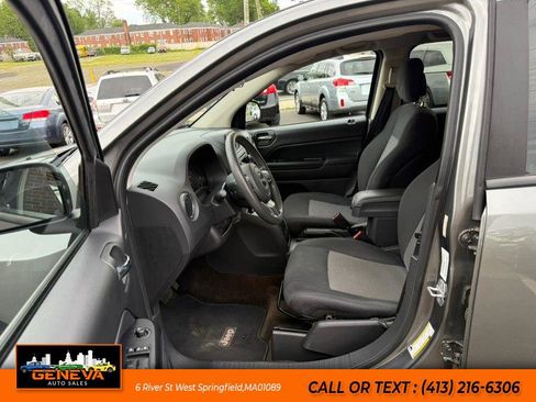 Used 2013 Jeep Compass Sport FWD image 9