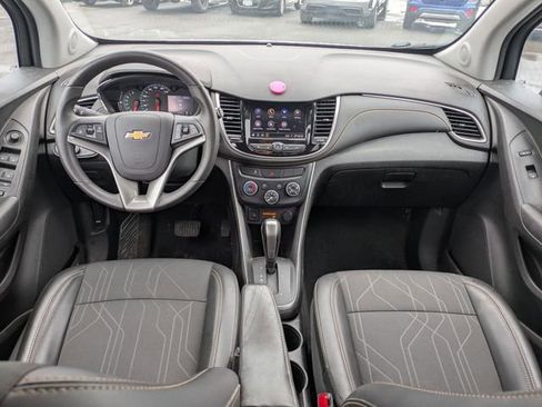 Used 2020 Chevrolet Trax LT w/ Redline Edition image 15