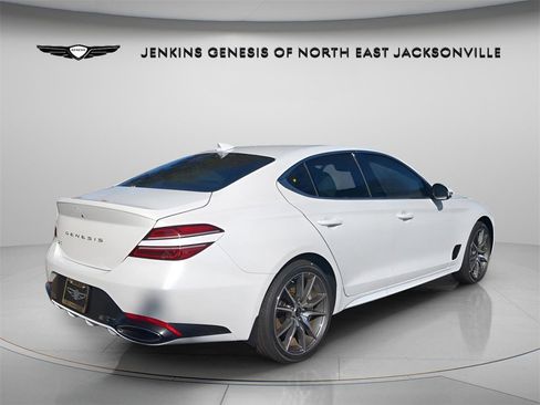 Used 2025 Genesis G70 2.5T image 5