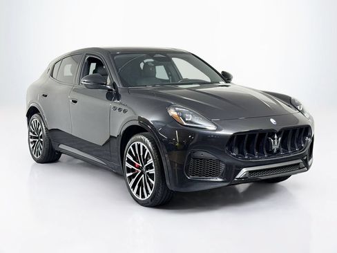 Used 2025 Maserati Grecale Modena AWD/4WD image 13