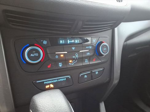 Certified 2019 Ford Escape SE image 21