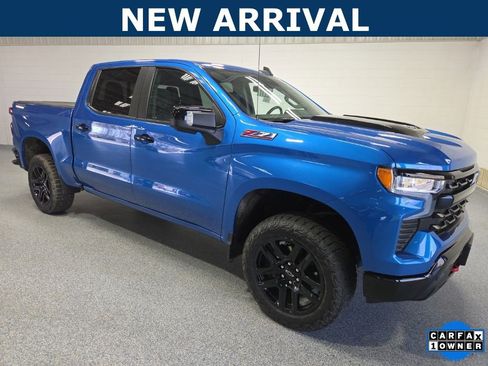 Used 2024 Chevrolet Silverado 1500 LT Trail Boss w/ LT Trail Boss Premium Package AWD/4WD image 1