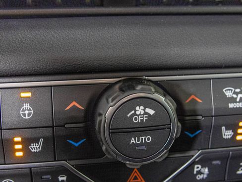New 2026 Jeep Wrangler Unlimited Rubicon AWD/4WD image 6