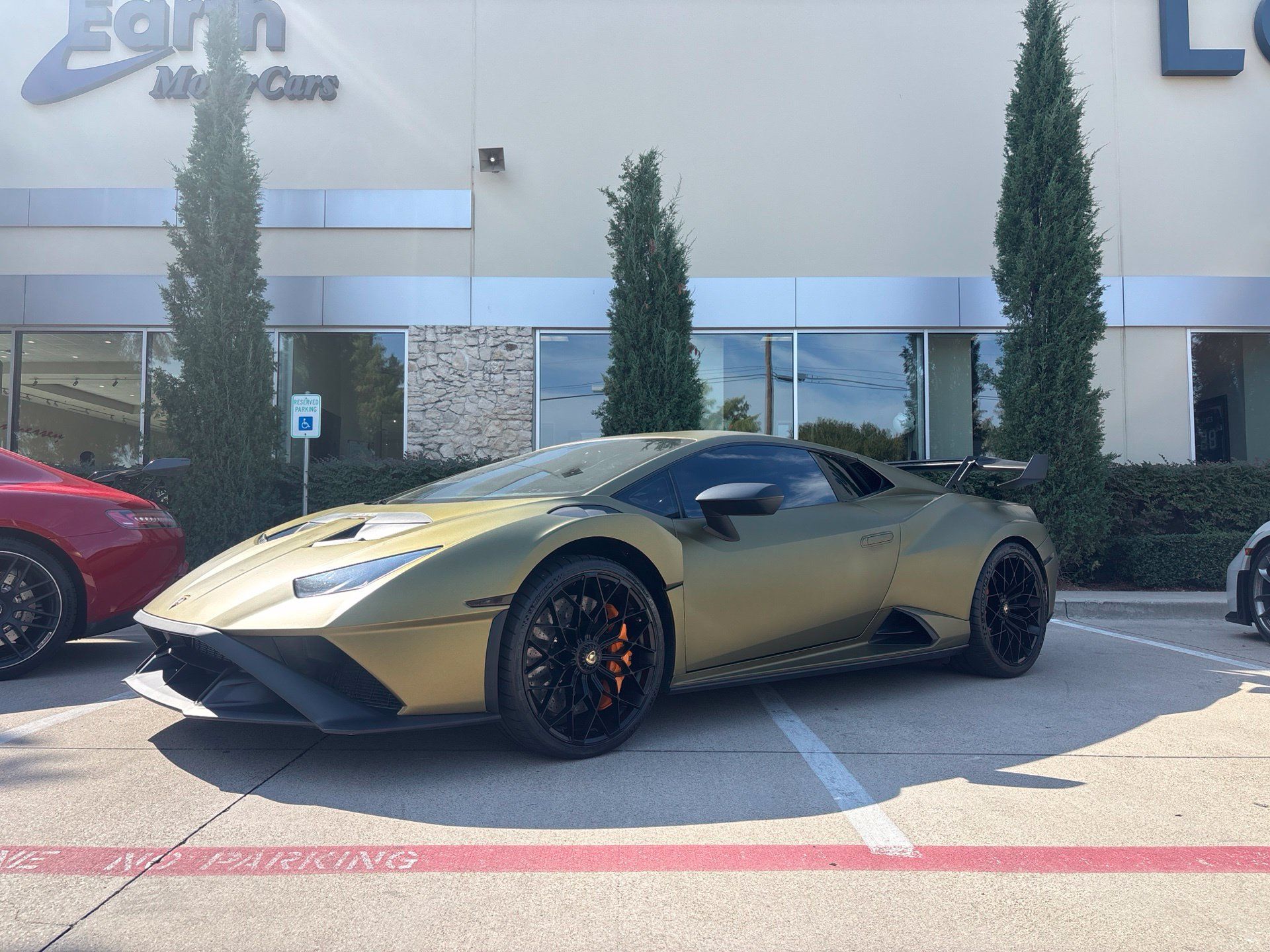 Used 2022 Lamborghini Huracan STO RWD image 1