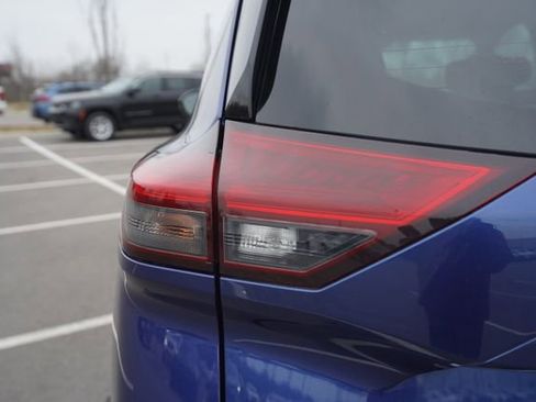 Used 2023 Nissan Rogue SL image 39