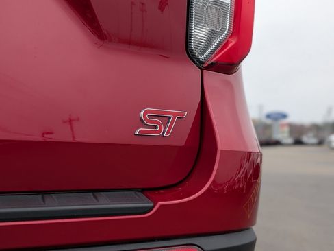 Used 2023 Ford Explorer ST w/ Equipment Group 401A AWD/4WD image 12