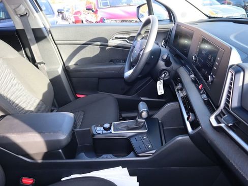 Used 2025 Kia Sportage LX image 22