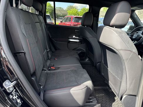 Used 2025 Mercedes-Benz GLB 250 GLB 250 image 18