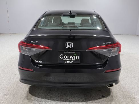 Used 2024 Honda Civic Sport image 3