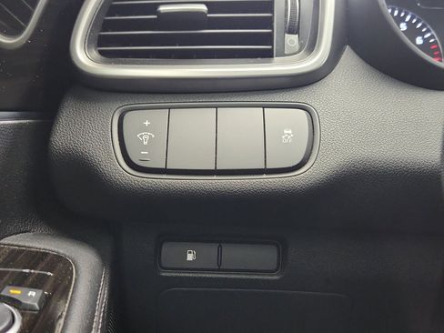 Used 2020 Kia Sorento L FWD image 10