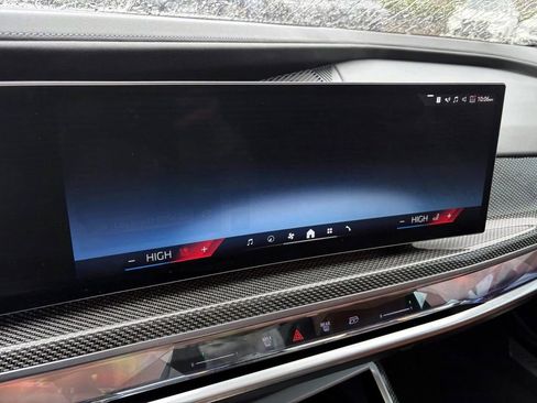 Certified 2023 BMW i7 xDrive60 w/ Executive Package 2 image 19