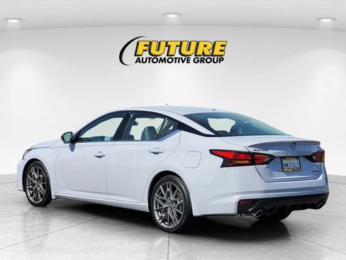 Used 2024 Nissan Altima 2.0 SR image 7