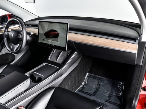 Used 2023 Tesla Model Y AWD image 21