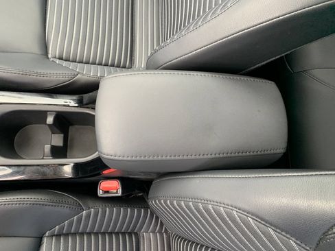 Used 2025 Toyota Corolla Cross AWD Hybrid w/ Convenience Package image 26