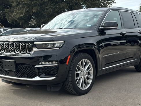 Used 2023 Jeep Grand Cherokee Summit w/ Adv Protech Group IV image 3