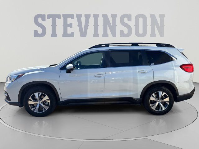 Used 2022 Subaru Ascent Premium w/ Convenience Package AWD/4WD image 2