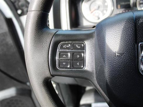 Used 2018 RAM 5500 4x4 Regular Cab image 15