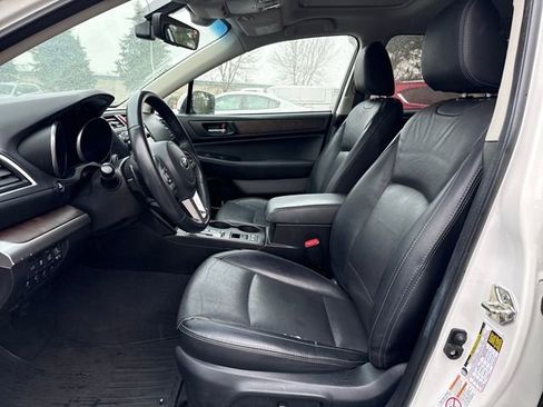Used 2017 Subaru Outback 3.6R Limited image 17