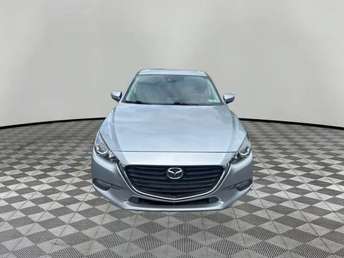 Used 2018 MAZDA MAZDA3 Touring FWD image 3