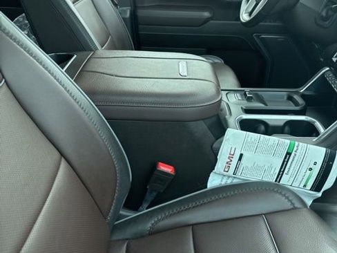 Used 2024 GMC Sierra 2500 Denali w/ Denali Reserve Package image 14