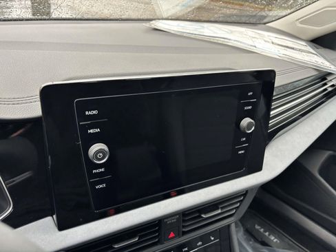 New 2026 Volkswagen Jetta SE image 19