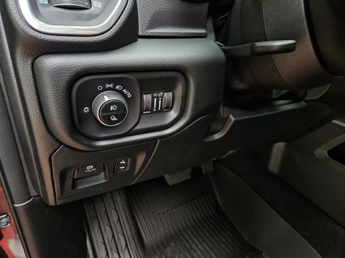 New 2026 RAM 1500 Laramie AWD/4WD image 14