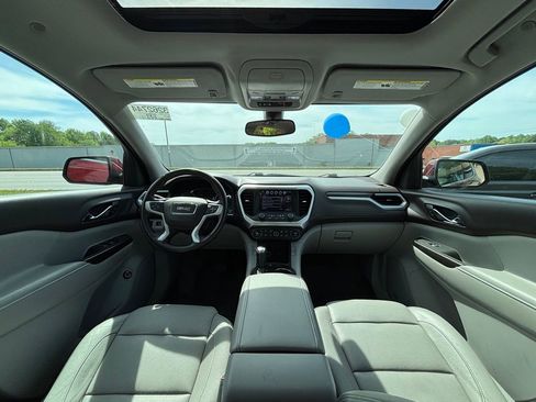 Used 2017 GMC Acadia SLT AWD/4WD image 7