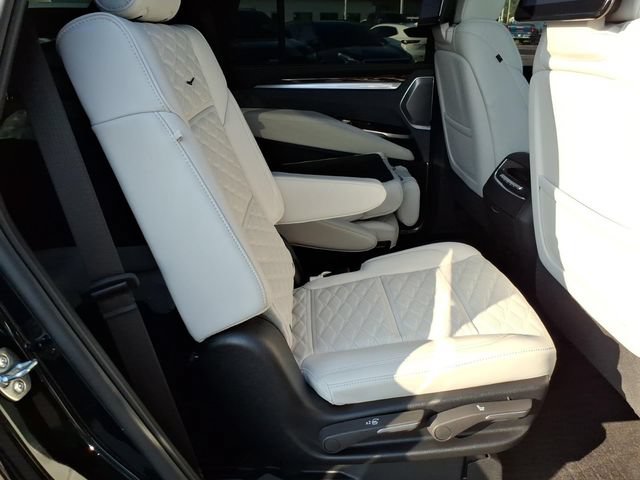 Certified 2026 Cadillac Escalade Platinum Sport w/ LPO, ONYX Package AWD/4WD image 24