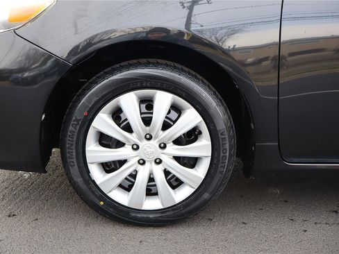 Used 2013 Toyota Corolla LE image 11