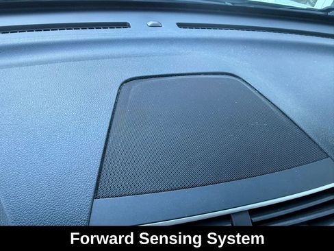 Used 2016 Ford Explorer XLT w/ Equipment Group 202A image 11