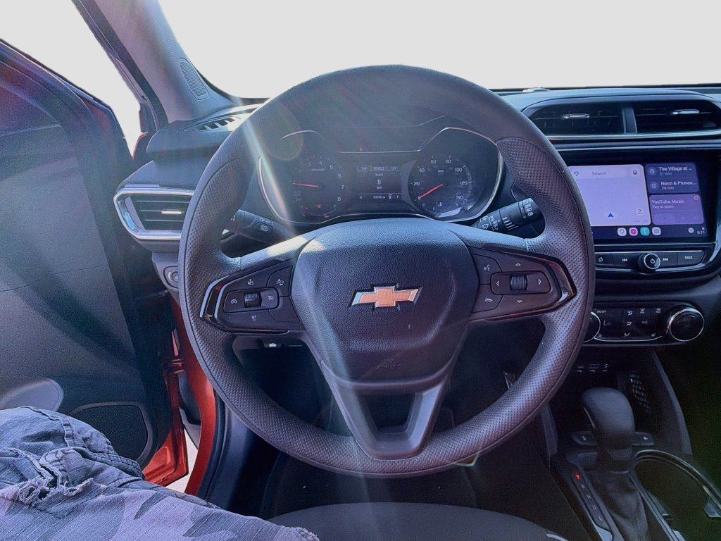 Used 2023 Chevrolet TrailBlazer LT w/ Convenience Package FWD image 10