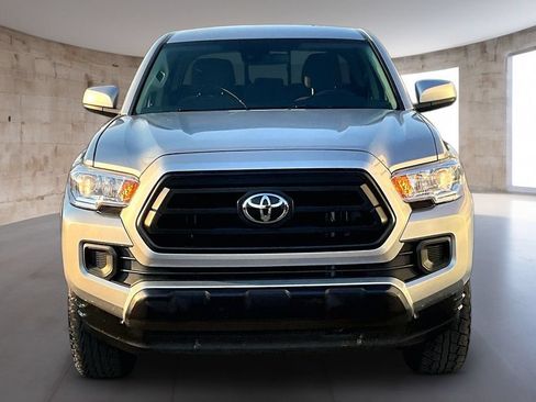 Used 2022 Toyota Tacoma SR AWD/4WD image 4