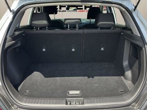 Used 2021 Hyundai Kona SE FWD image 5