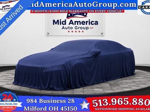 Used 2017 Chrysler 300 Limited RWD image 1