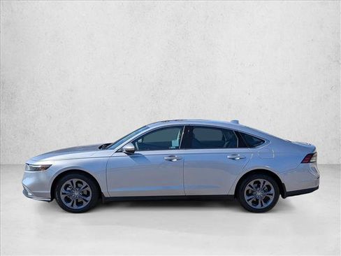 Used 2023 Honda Accord EX image 9