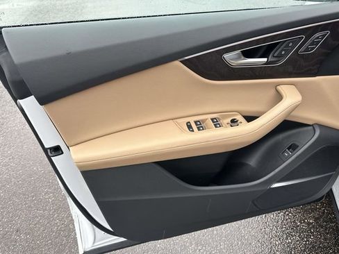 Used 2023 Audi Q8 Premium Plus image 20