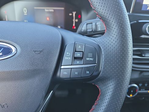 Used 2025 Ford Escape ST-Line image 12