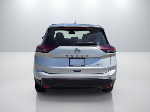 Used 2024 Nissan Rogue SV FWD image 5