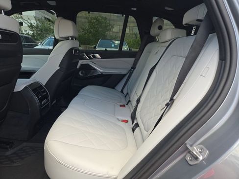 Used 2025 BMW X5 M60i AWD/4WD image 19