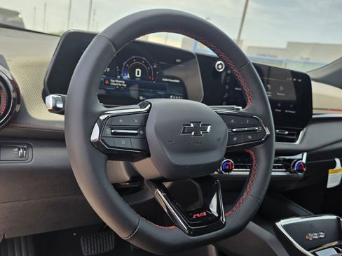 New 2026 Chevrolet Equinox RS w/ Convenience Package III FWD image 16