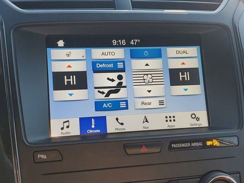 Used 2019 Ford Explorer XLT w/ Equipment Group 202A AWD/4WD image 28