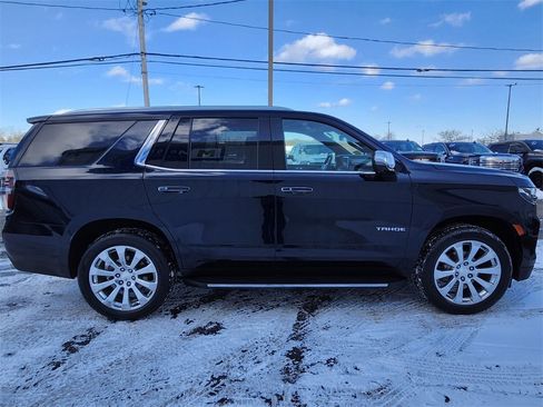 Used 2021 Chevrolet Tahoe Premier w/ Premium Package image 6