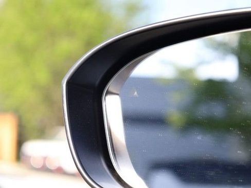 Certified 2025 Nissan Rogue SV image 19