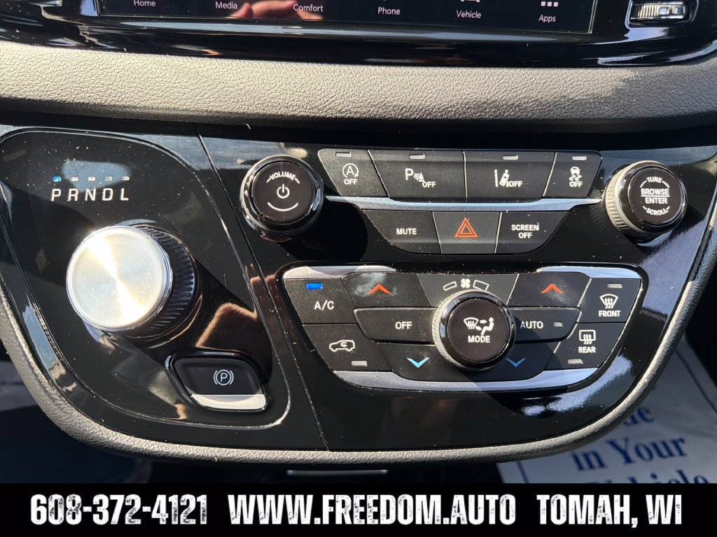 Used 2025 Chrysler Pacifica Select FWD image 18