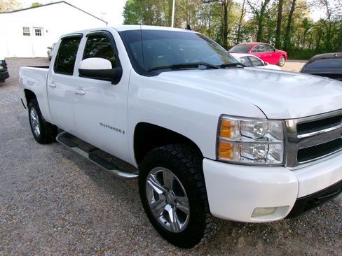 Used 2007 Chevrolet Silverado 1500 LTZ w/ Safety Package image 5