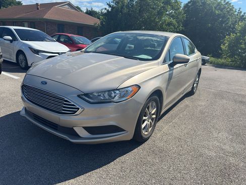 Used 2017 Ford Fusion S FWD image 1